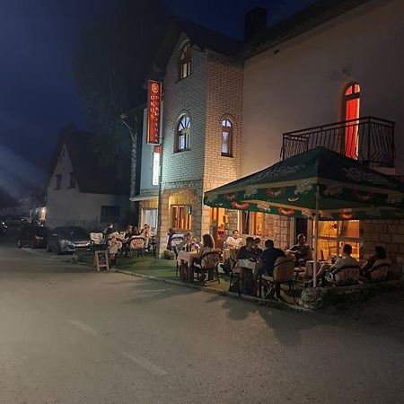 Guesthouse Ukus Durmitora Zabljak  Bagian luar foto
