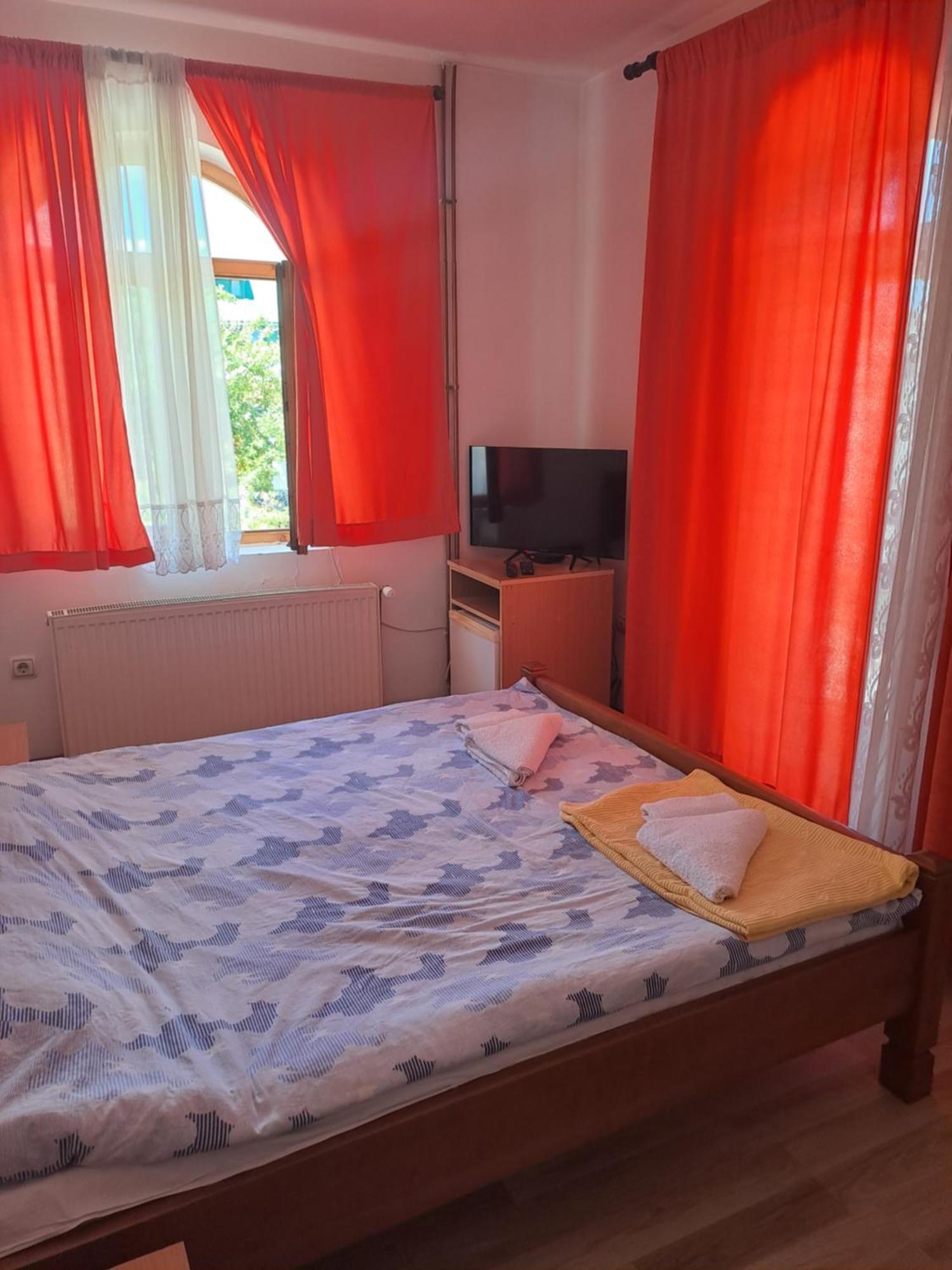 Guesthouse Ukus Durmitora Zabljak  Bagian luar foto