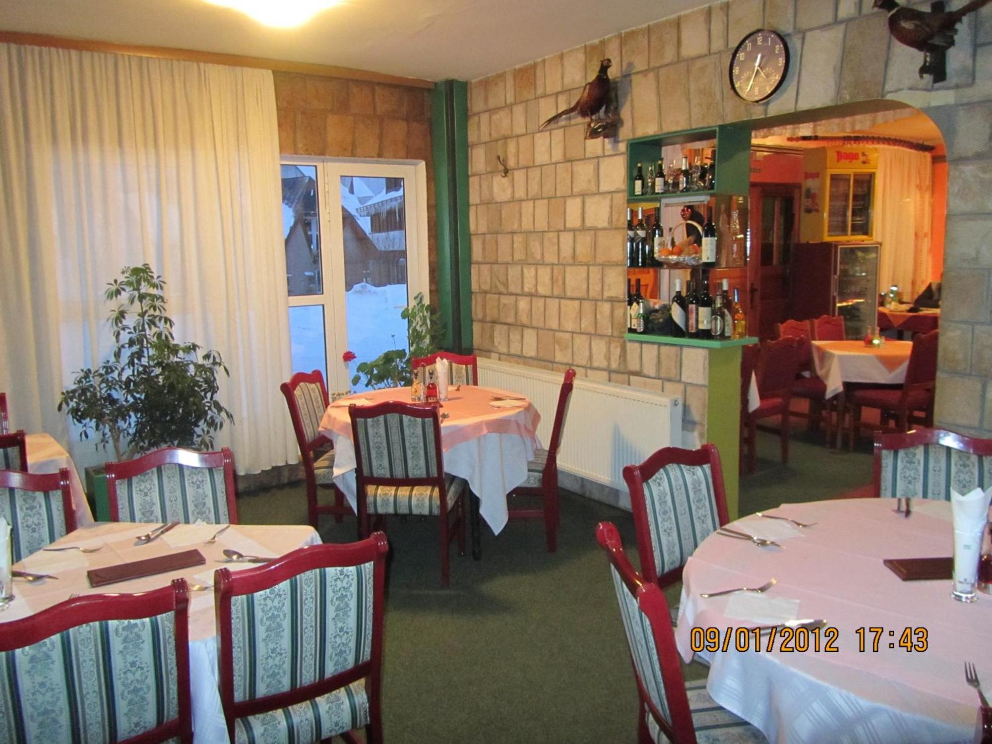 Guesthouse Ukus Durmitora Zabljak  Bagian luar foto