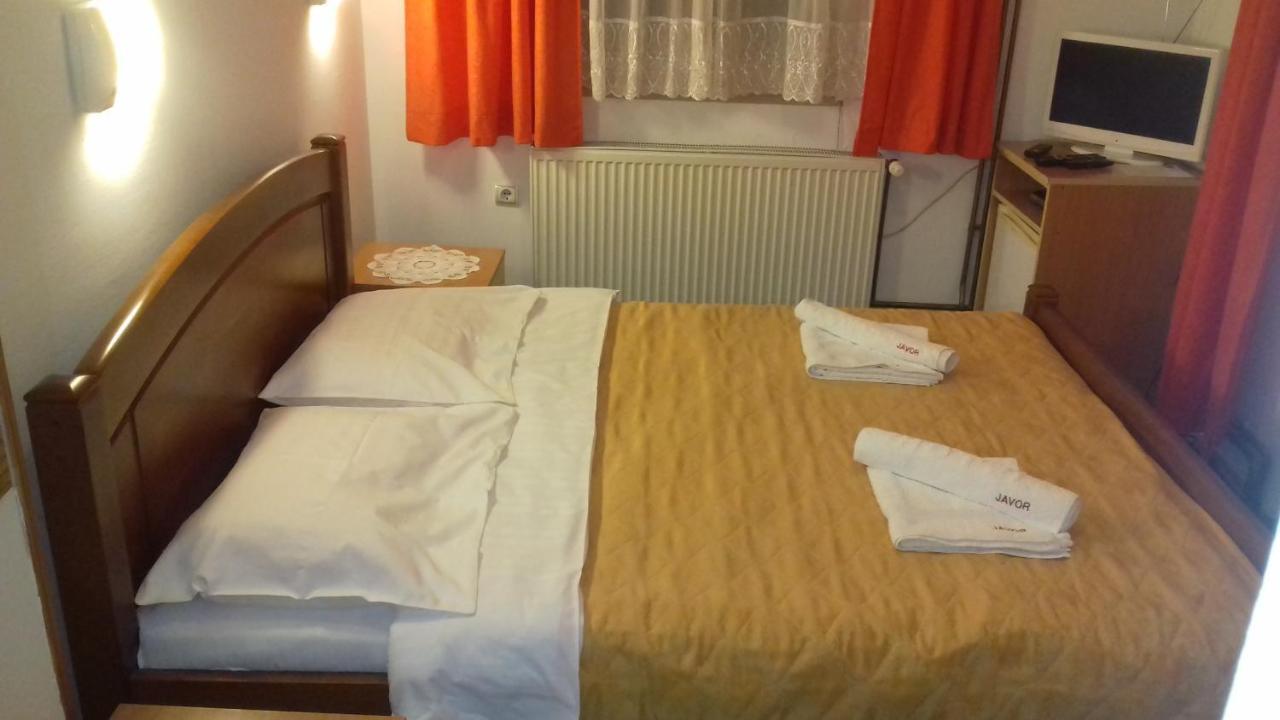 Guesthouse Ukus Durmitora Zabljak  Bagian luar foto